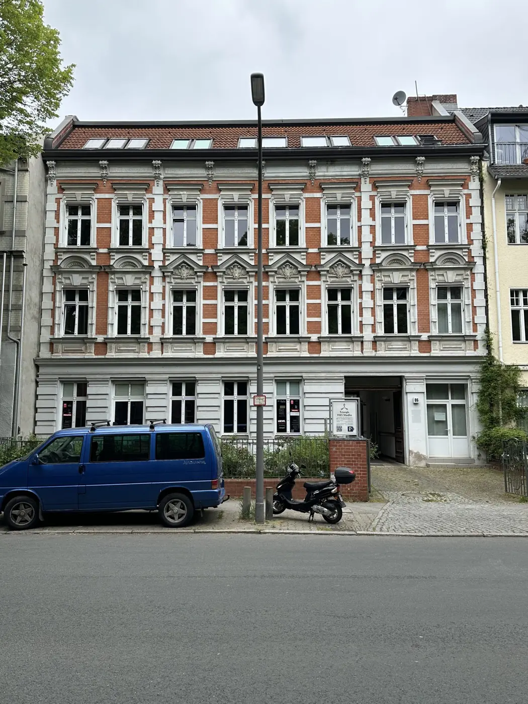 Von BB Berlin Facility Management betreutes Mietshaus am Gardeschützenweg in Berlin-Lichterfelde